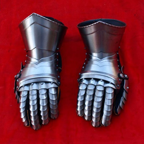 fab-finger-gauntlets-3.jpg.17c9f433b7b5263c08fd8870a9086396.jpg